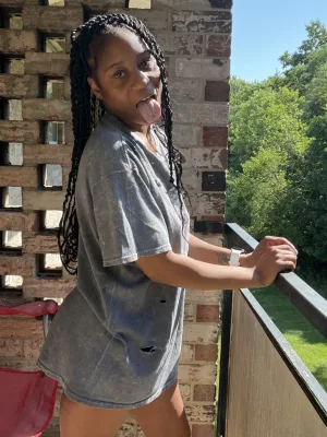 Sweet Girlfriend Energy With a Naughty Side