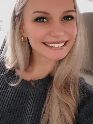 Young Mommy Craving You