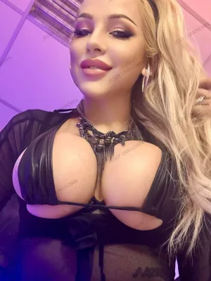 Jessy Unknown Live