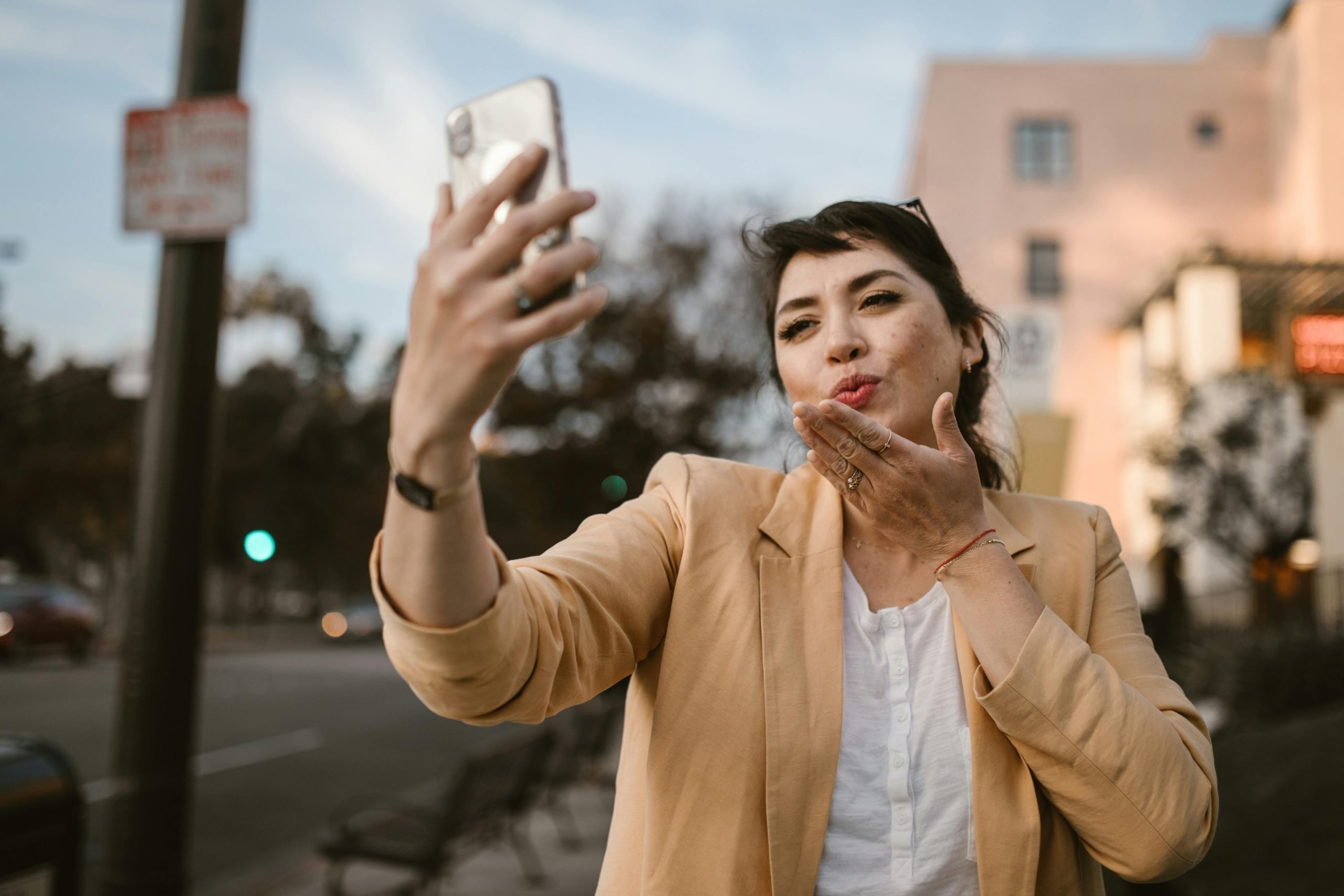 Texting Do&rsquo;s and Don&rsquo;ts in the Dating World