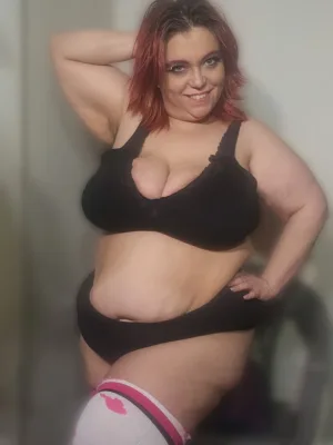 5 Photos of Your Favorite Homewrecker in the Shower