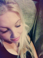 A very tempting girl who loves to make you hot