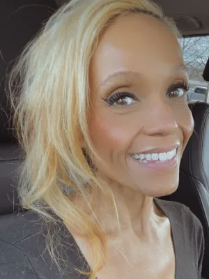 Single Hot Mom ISO The Boyfriend Experience