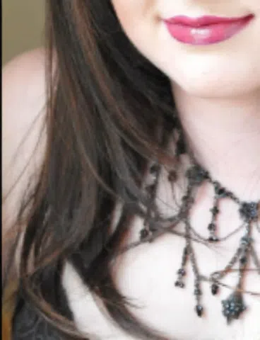Mistress Emily Ignore Line