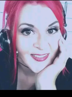 Head Giving Heidi