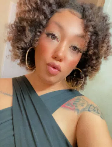 Lonely BBW housewife looking for gooners