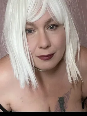 Worship Mommy!  cover image