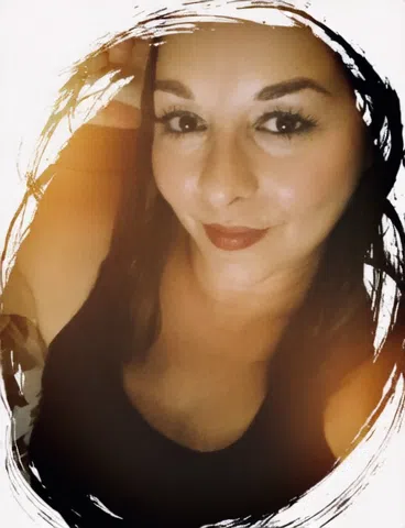 Sexy MILF / Cougar wants YOU!