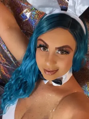 Paislees Pussy Pics cover image