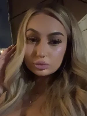 Your New Fav Goddess SLUTS Cum Play With Me