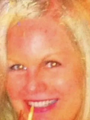 SEEKING CLASSY NAUGHTY MAN
