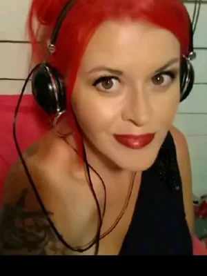 Head Giving Heidi