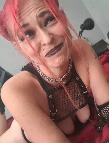 Submit to Mistress Jennabelle