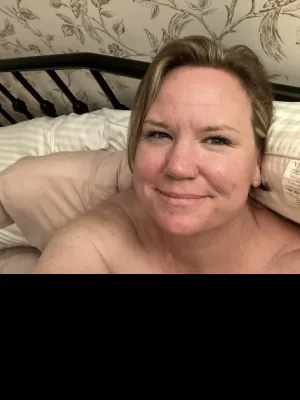 Playing With My Pink Pussy NOW