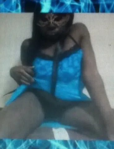 Comeplaywithnaughtygirl37