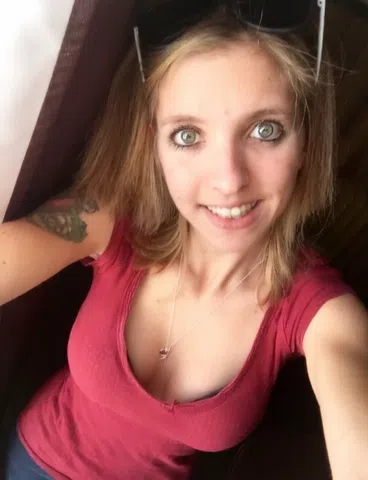 Petite Fun Blonde Looking For Fun
