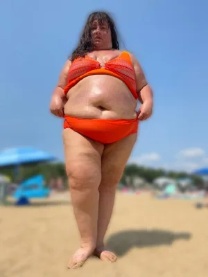 BBW QUEEN LOOKING FOR PIGS