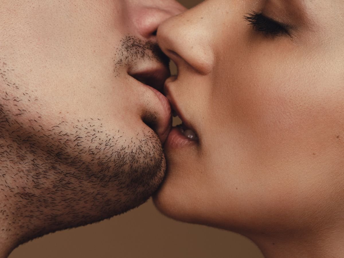 How to build sexual tension