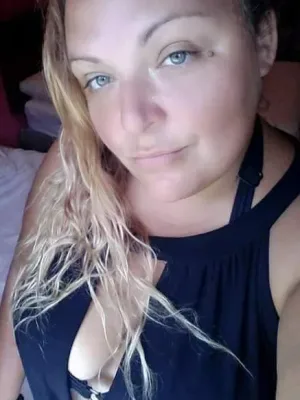 Bored housewife alone all day