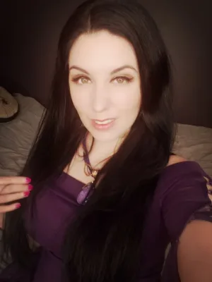 YOUR REIGNING MISTRESS