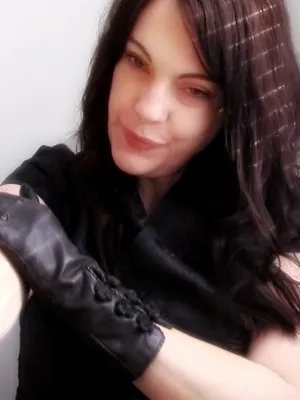 Molly the Strap On Queen