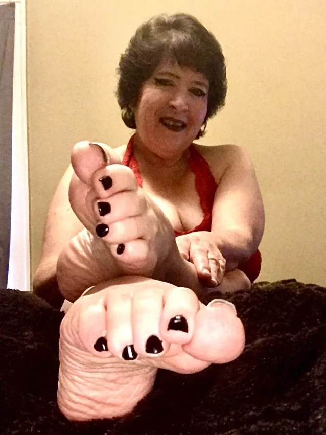 Foot Fetish Fun:  Toes