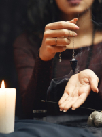 PSYCHIC LIVI PSYCHIC LIVI