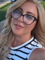 Holiday Hotline If Youre Feeling Alone Spend the Season With Me