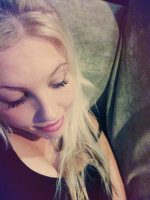 A very tempting girl who loves to make you hot