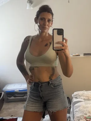 Married MILF Bored With Lame Ass Husband