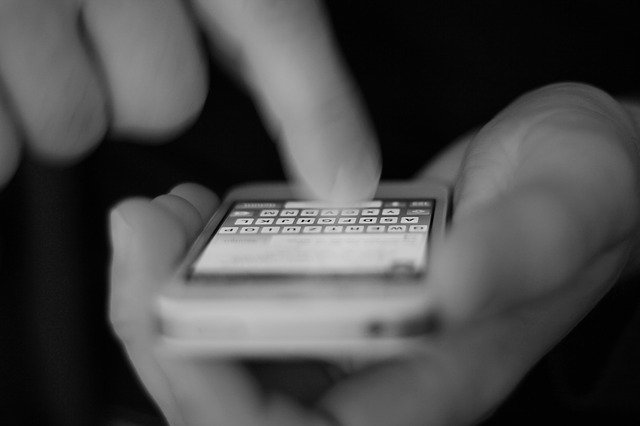 Sixteen Sexy Sexting Screen Grabs