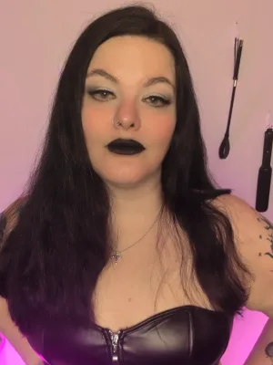 A BBW Dommy Mommy Is Here