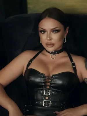 Sensual Kinky MILF Mistress  Ready to Own You