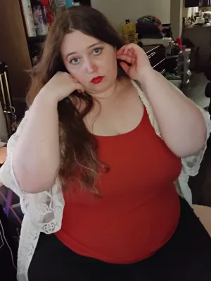 Goddess Veronica's Sultry Topless Pics