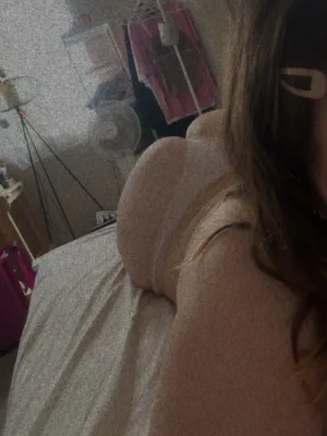 Daddy\'s cheeky 18yr old slut ⋆˚✿˖?  