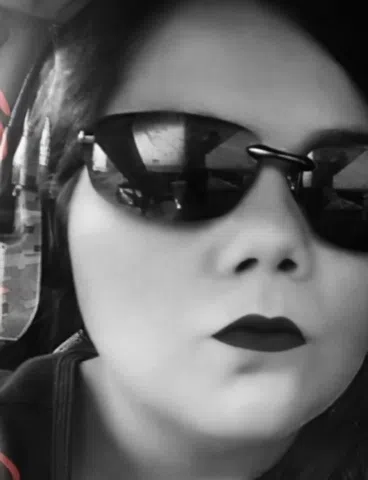 Cum and play with me