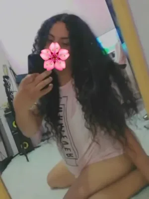 Dirty trans girl ready to please you and fufill all of your fantasies