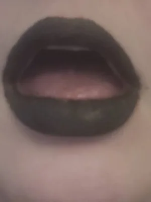 Come closer, play in my chaos,