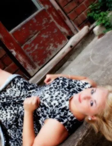 BlondeNextDoor21