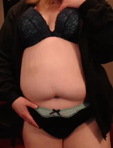 Naughty BBW just aching to talk with you